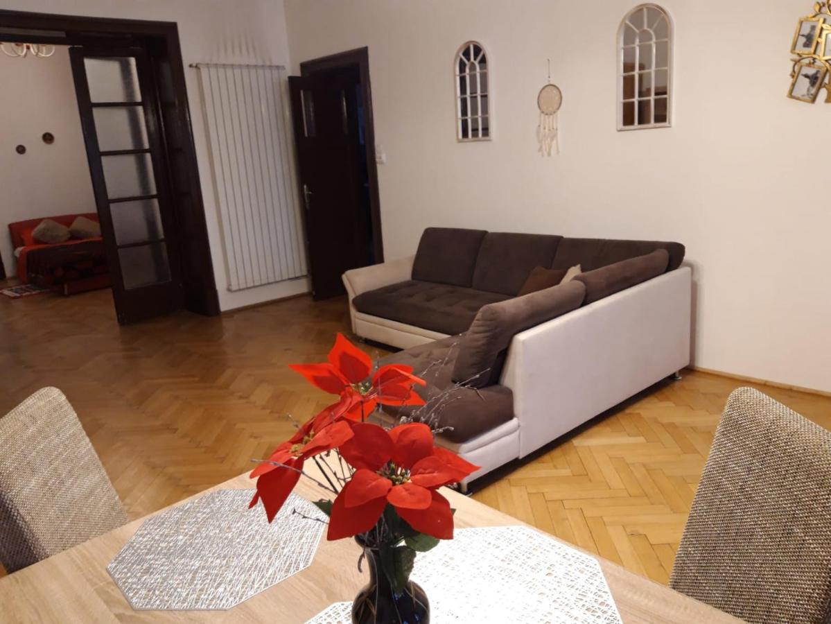 Apartament Piata Sfatului Braşov Eksteriør bilde